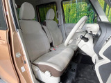運転席シート廻りは使用感も少なく、良好な状態となっています。丁寧に使われていたことがよくわかりますね。