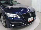 歩行者検知(昼夜)や、自転車運転者検知(昼)をおこない衝突回避または被害軽減に寄与するプリクラッシュセーフティに対応する事故形態を拡大された「Toyota Safety Sense」を装備しています。