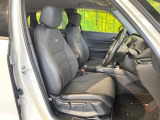 運転席シート廻りは使用感も少なく、良好な状態となっています。前オーナー様が丁寧に使っていたことがよくわかりますね。