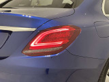 展示台数約40台、広い展示場、広いショールームルームで楽しいお車選びを。 お気軽にご連絡ください。