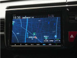 純正9インチプレミアムインターナビ(VXM-207VFNi)&バックカメラが装備されているので、普段の使い勝手もロングドライブも快適です。
