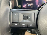 ステアリングスイッチでオーディオ操作が可能です。
