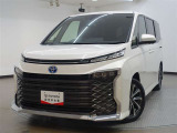 カラーはホワイトパールクリスタルシャイン!走行距離は10000kmとなっております☆