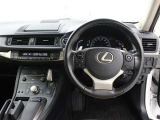 運転席廻りです。