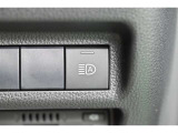 オートマチックハイビームとは、先行車や対向車のライトを認識し、ハイビームとロービームを自動で切り替える機能です。夜道の視界を確保します。詳細は販売店スタッフまでおたずねください。