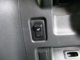 ■ボレロ専用装備の運転席シートヒーターが搭載されているので、寒い日でも快適にドライブすることができます♪