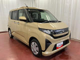 スライドドアなので、狭い場所でも荷物を持っていても、スムーズな乗り降りができます。