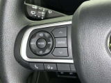 ステアリングスイッチ装備!運転しながら手元でオーディオの操作などができます。