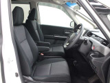 運転席廻りです。