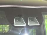 【スマートアシスト】走行中に前方の車両等を認識し、衝突しそうな時は警報とブレーキで衝突回避と被害軽減をアシスト。より安全にドライブをお楽しみいただけます。