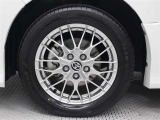 16インチ鍛造アルミホイール(BBS製)が装着されています。タイヤサイズ205/55R16