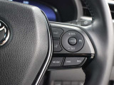 レーダークルーズコントロール作動時に車線維持に必要な運転操作の支援を行う「レーントレーシングアシスト(LTA)」を搭載しています。