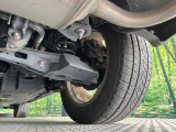 お車を安心してお乗りいただく為には、足回りの定期点検が欠かせません。サービスサポート(有償保証)では無料点検もご提供しており、安心のカーライフをお過ごしいただけるサポート体制が整っています。
