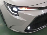 ヘッドライトは消費電力の少ないLED。夜の暗い道でも明るく照らしてれます。