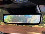 【デジタルインナーミラー】後席の大きな荷物や同乗者で後方が確認しづらい時でも安心!カメラが撮影した車両後方の映像をルームミラー内に表示。クリアな視界で状況の確認が可能です!