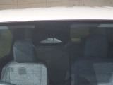 サポカーSとは、高齢者に多いと言われている踏み間違い事故防止をサポートする機能です。詳しくは販売店スタッフまでおたずねください。