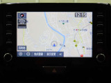 純正ナビを装備。タッチパネル式で使いやすく、お出かけもラクラクです。