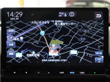 純正11.4インチHondaCONNECTナビ(LXM-247VFLi)&バックカメラが装備されているので、普段の使い勝手もロングドライブも快適です。