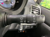 【オートライト】周りの明るさに応じて自動でヘッドライトの点灯・消灯ができる機能です!ライトの付け忘れ・消し忘れなどが無くなり、雨の日や夕方の走行も安心!トンネル通過時も便利ですね♪