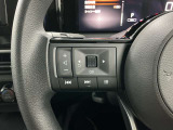 【ステアリングスイッチ】運転中に前方から目線をそらすことなくオーディオ等の操作が可能な便利機能!安心&快適なドライブを演出してくれます。
