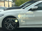 人気のヘッドアップディスプレイ!現在の車速、ナビゲーション・システムによるルート案内の矢印表示、チェック・コントロール、前車接近警告など、さまざまな情報をドライバーの視界内に直接表示いたします!