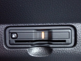 ■【ETC車載器】が装備されています。セットアップをしてお渡しとなり、ETCカードを差し込むだけで高速道路の利用が可能です。