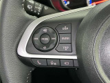 ステアリングスイッチ装備!運転しながら手元でオーディオの操作などができます。