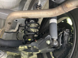 お車を安心してお乗りいただく為には、足回りの定期点検が欠かせません。サービスサポート(有償保証)では無料点検もご提供しており、安心のカーライフをお過ごしいただけるサポート体制が整っています。