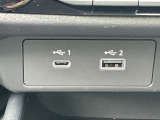 前席USB電源です。