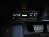 ETC付。高速道路の料金所はキャッシュレスで通過です。サービスエリア等にあるスマートインターの出入口も利用可能でとっても便利。ご納車後すぐにお使い頂けるようセットアップしてのお渡しとなります。