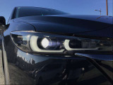 LEDヘッドランプ装備・消費電力が少なく明るいので夜間走行も安心して運転出来ます。