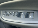 運転席窓操作部スイッチの画像です。