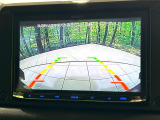 【バックカメラ】駐車時に後方がリアルタイム映像で確認できます。大型商業施設や立体駐車場での駐車時や、夜間のバック時に大活躍!運転スキルに関わらず、今や必須となった装備のひとつです!