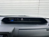 視認性に優れたメーターで、夜間走行も安心して運転できます!メーター内の光度調整機能も付いております!