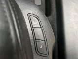 【運転席ポジションメモリー付パワーシート】ワンタッチで記憶させていたシートの前後・リクライニングはもちろんシートリフターも備えます☆快適なドライブをお楽しみ下さい♪