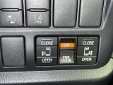 両側電動スライドドアで狭い所でも乗り降り楽々です!