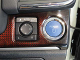 スマートキー装備車なので、キーを取り出さなくてもエンジン始動が可能です。