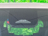 【トヨタセーフティセンス】走行中に前方の車両等を認識し、衝突しそうな時は警報とブレーキで衝突回避と被害軽減をアシスト。より安全にドライブをお楽しみいただけます。