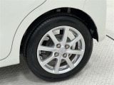 タイヤサイズは155/65R14!純正アルミホイール!残り溝は5ミリ程度です!