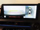 バック時の運転をサポートするバックガイドモニター&パノラミックビューモニター付き
