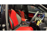 自動車保険に関しても、メルセデス・ベンツ専用のプログラムをご用意しております。飛び石や落下物などでのフロントガラスの修理が必要となった場合、最大で9万円分の補償を致します。