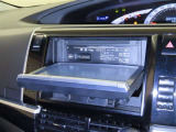 CD、DVDの再生ができます。