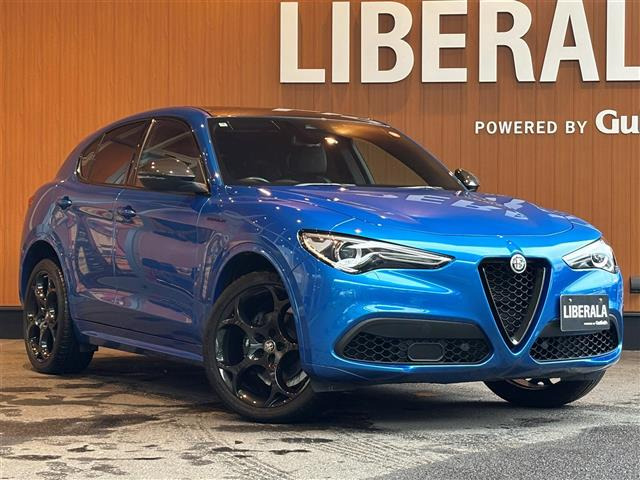 ステルヴィオ エディツィオーネ エストレマ 4WD サンルーフ