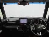 インパネ周りのお写真です。 視界が広く運転がしやすくなっております。