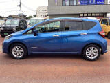 カープレシャスではご納車後もお客様に安心しておクルマにお乗り頂くため、【2か月又は2,000km】の保証をお付けしております!当社は保証金額をお支払い総額に含ませていただいております!