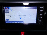 遊びにも仕事にも便利な7インチBluetooth機能搭載のナビを装備しています。インダッシュタイプなので見た目もスッキリ、TV視聴もできます。