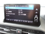 ナビゲーションはホンダコネクトディスプレイを装着しております。AM、FM、Bluetooth、フルセグTVがご使用いただけます。初めて訪れた場所でも道に迷わず安心ですね!
