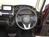 機能的にまとめられた運転席回り。運転しやすさにこだわりました。