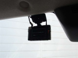 前後方録画タイプのドライブレコーダー付いております♪