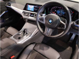 ☆センターパネルを運転席側に僅かに傾けたBMW独特のインパネ☆【駆け抜ける歓び】はここからもスタートしております☆